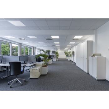  PL CMFT 600 28W/830 PS 