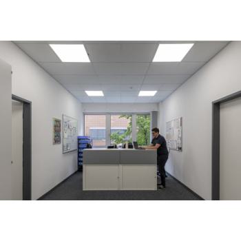  PL CMFT 600 33W/830 PS 