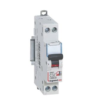  DNX3 DISJ GP PN C32 3000A 
