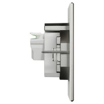  Prise sol equip carre mtal 