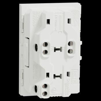  Prise std dbe US 15A  2P+T blc 